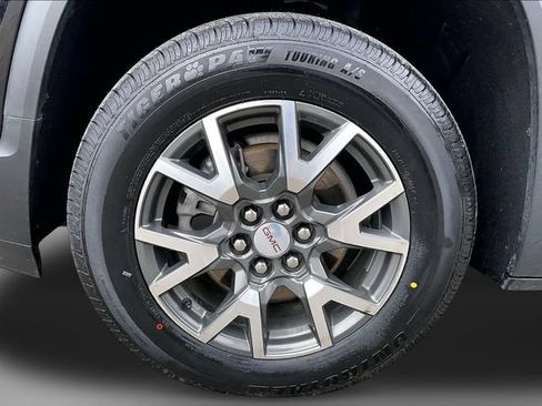 Used 2023 GMC Acadia SLE w/ Driver Convenience Package FWD image 9