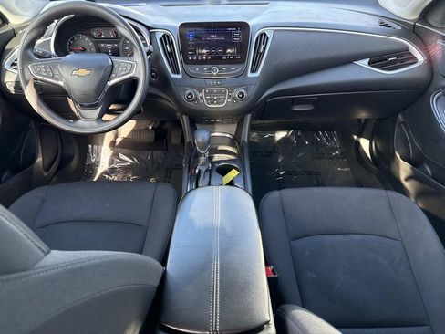Used 2023 Chevrolet Malibu LT FWD image 24