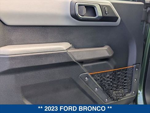 Used 2023 Ford Bronco Badlands image 10