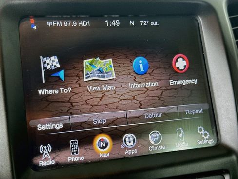 Used 2016 Jeep Cherokee Trailhawk w/ Cold Weather Group AWD/4WD image 22