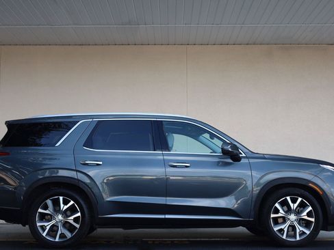 Used 2022 Hyundai Palisade SEL w/ 8P Bench Seat Package FWD image 3