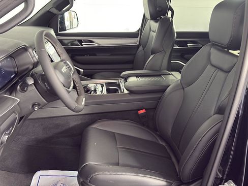 New 2026 Jeep Grand Wagoneer 4WD w/ Premium Group I image 13