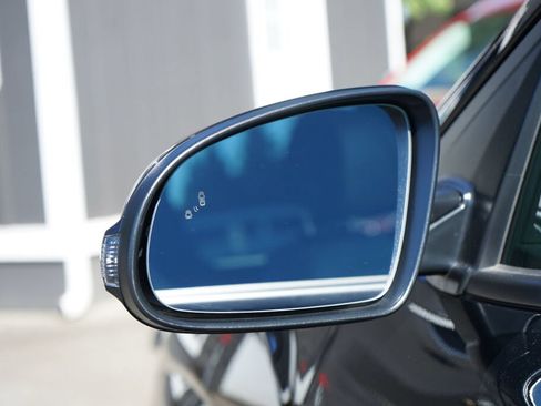 Certified 2023 Hyundai Kona Limited FWD image 11