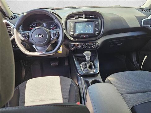 Used 2020 Kia Soul GT-Line FWD image 16