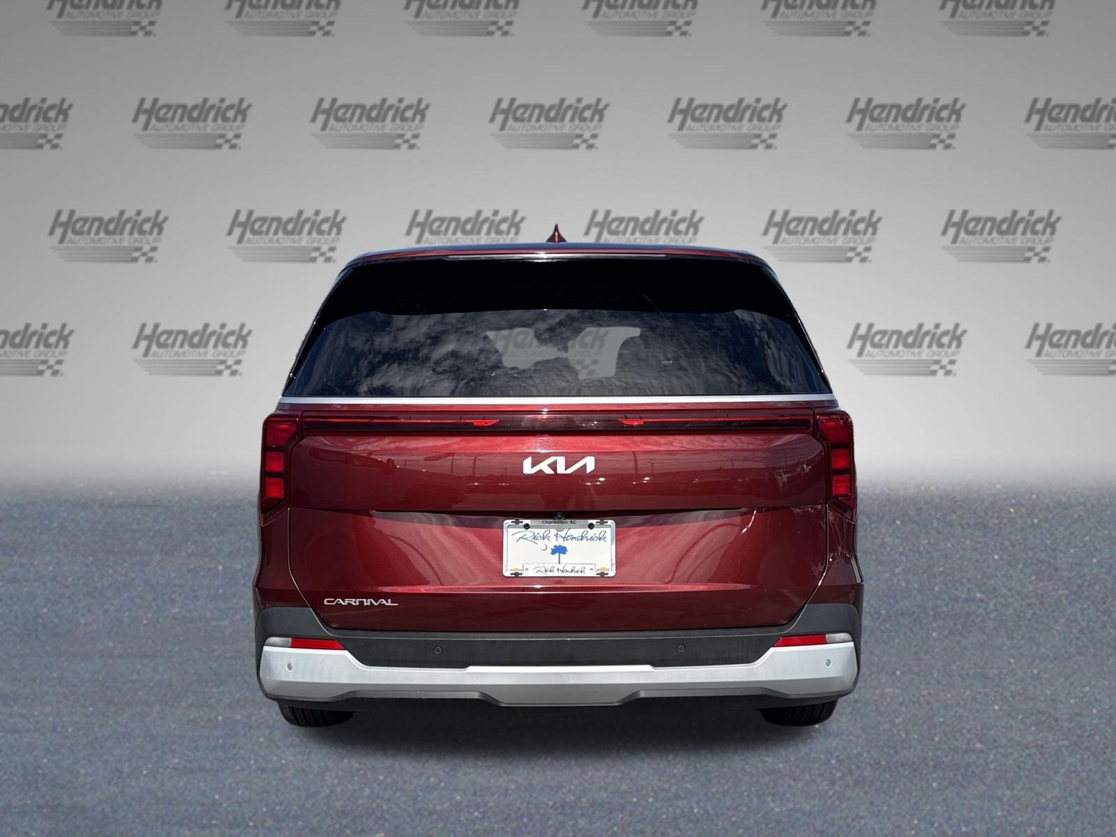 Used 2026 Kia Carnival FWD image 9