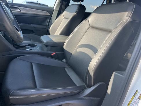 Used 2020 Volkswagen Atlas Cross Sport SE FWD image 33