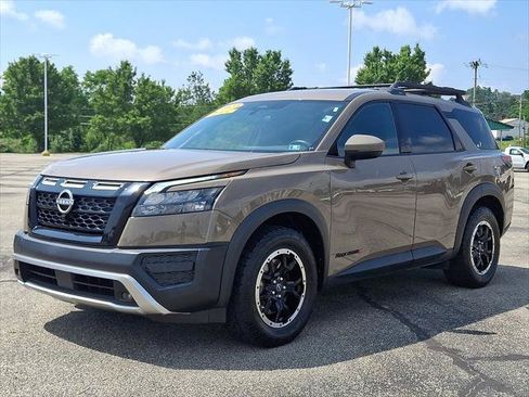 Used 2023 Nissan Pathfinder Rock Creek AWD/4WD image 3