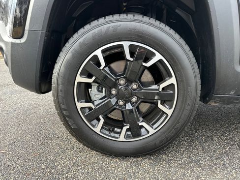 Used 2023 Jeep Renegade Latitude image 11