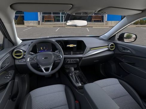 New 2026 Chevrolet Trax LT w/ Driver Confidence Package FWD image 15