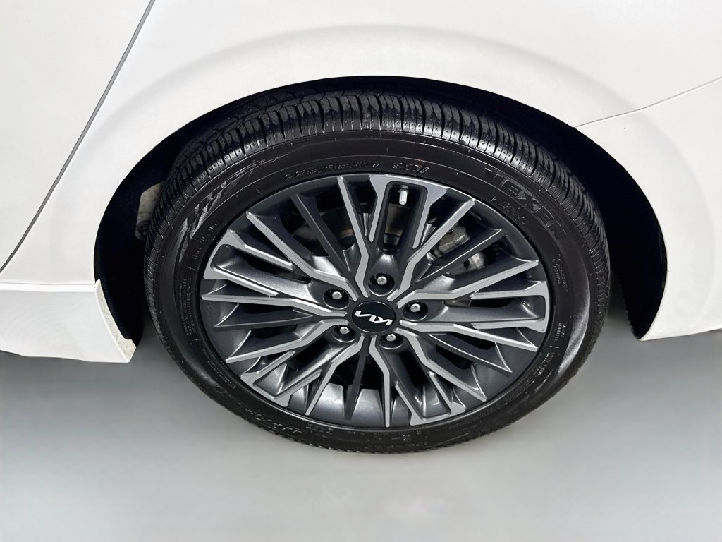Used 2024 Kia Forte GT-Line w/ GT-Line Premium Package FWD image 35