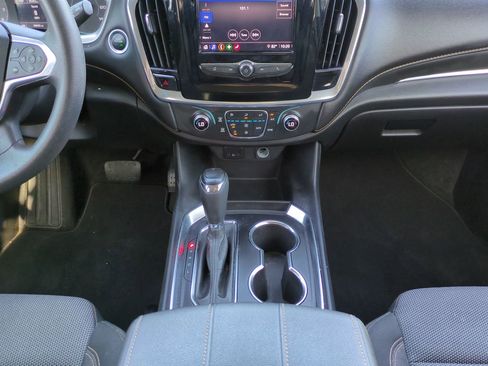 Used 2020 Chevrolet Traverse LS image 19
