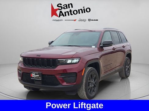 New 2025 Jeep Grand Cherokee Altitude RWD image 4