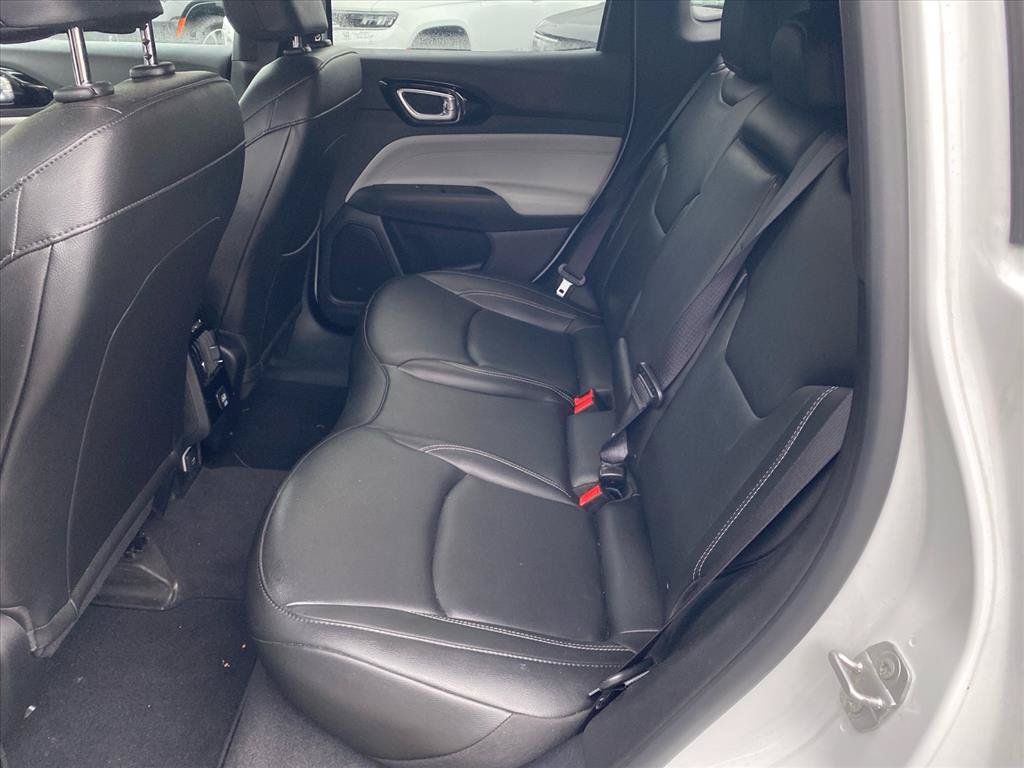 Certified 2025 Jeep Compass Limited AWD/4WD image 24