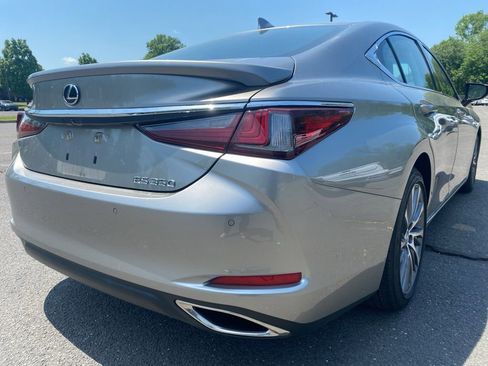 Used 2021 Lexus ES 350 w/ Premium Package FWD image 4