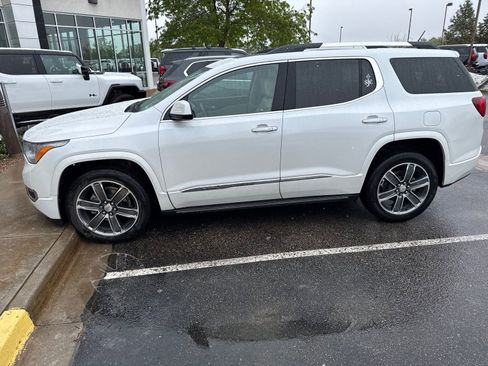 Used 2019 GMC Acadia Denali w/ Technology Package AWD/4WD image 1