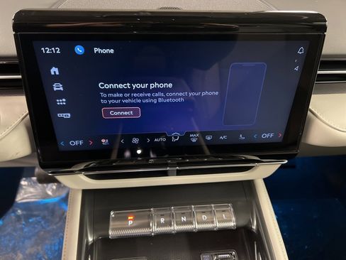 Used 2026 Lincoln Nautilus Premier image 11