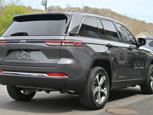 Used 2024 Jeep Grand Cherokee Limited 4xe w/ Trailer Tow Package AWD/4WD image 7