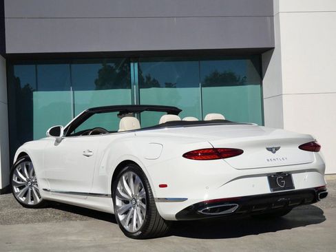 New 2026 Bentley Continental GTC image 3