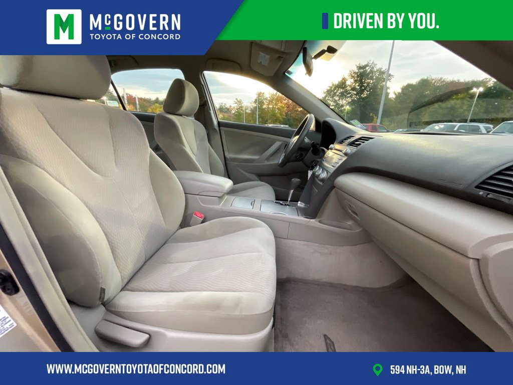 Used 2010 Toyota Camry LE FWD image 23