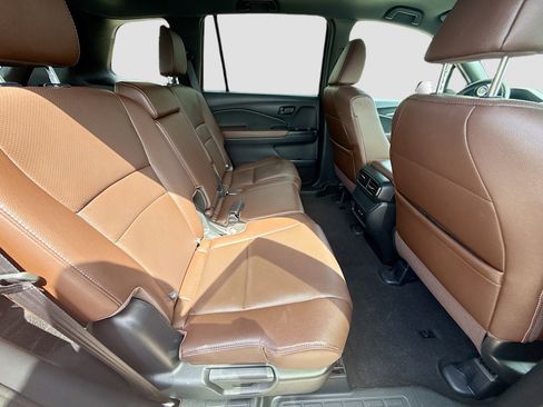 Certified 2024 Honda Passport EX-L image 28