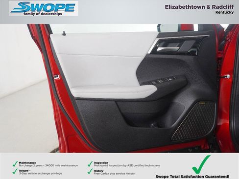 New 2025 Mitsubishi Outlander SE image 13