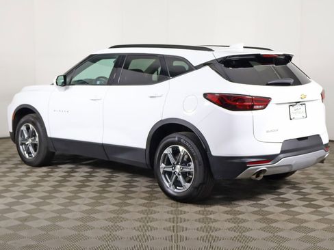 Used 2023 Chevrolet Blazer LT w/ Convenience Package FWD image 9