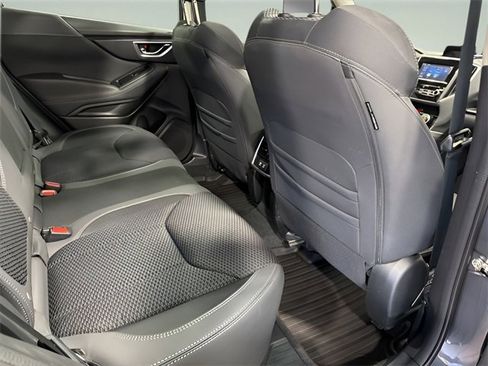 Used 2023 Subaru Forester Premium image 33