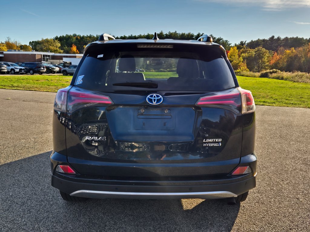 Used 2017 Toyota RAV4 Limited AWD/4WD image 4