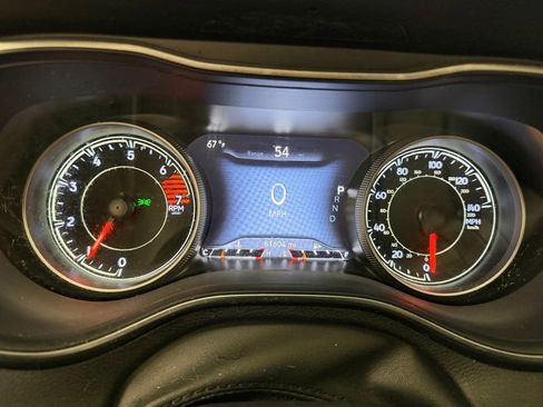 Used 2020 Jeep Cherokee Limited FWD image 23