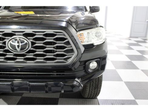 Used 2021 Toyota Tacoma SR5 image 8