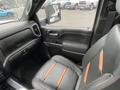 Used 2023 GMC Sierra 2500 AT4 image 27