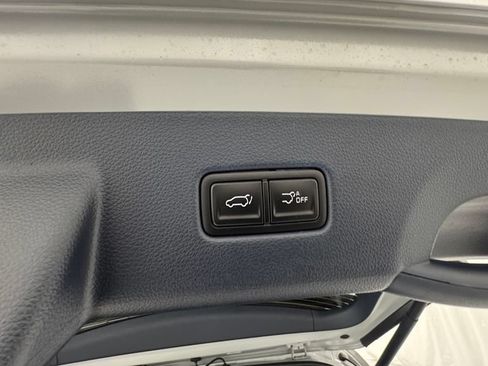New 2026 Kia Carnival EX FWD image 18