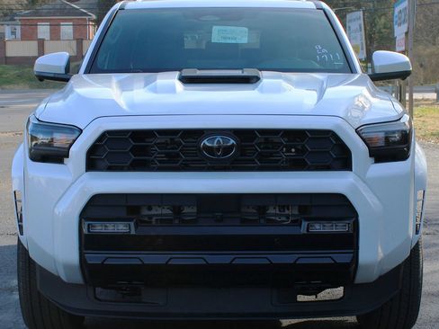 New 2026 Toyota 4Runner TRD Sport Premium image 2