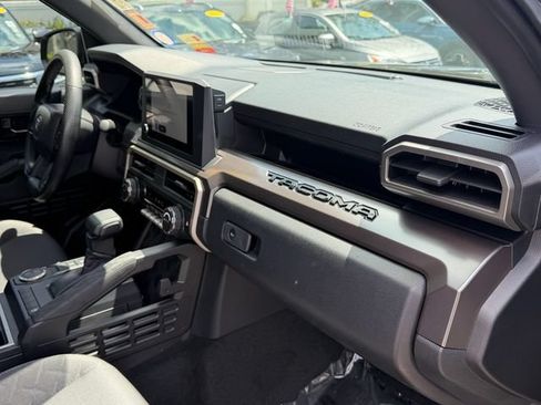 Used 2025 Toyota Tacoma SR5 RWD image 18