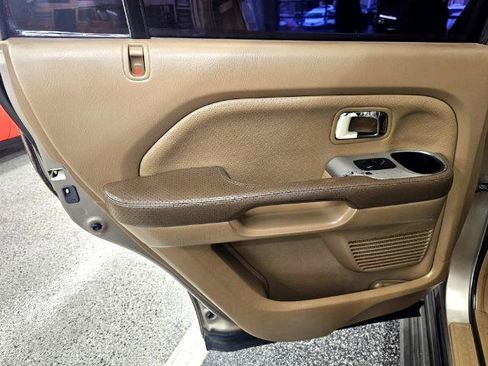 Used 2004 Honda Pilot EX image 28