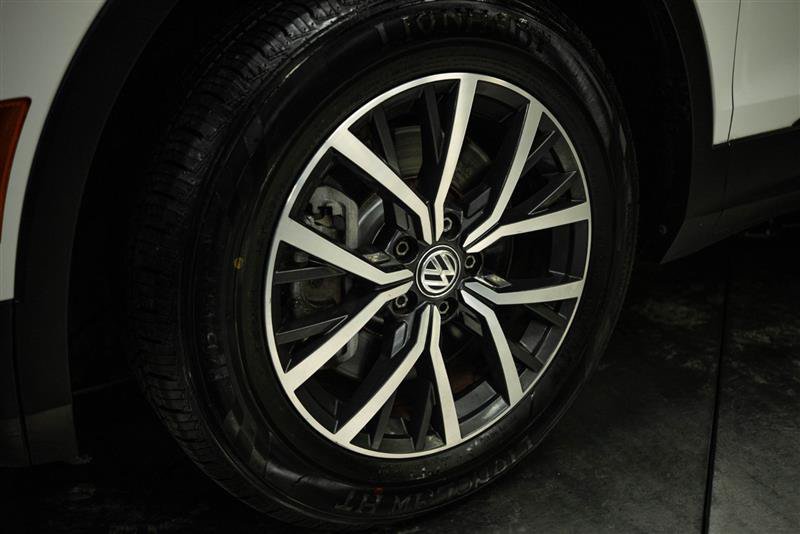 Used 2019 Volkswagen Tiguan SE FWD image 3