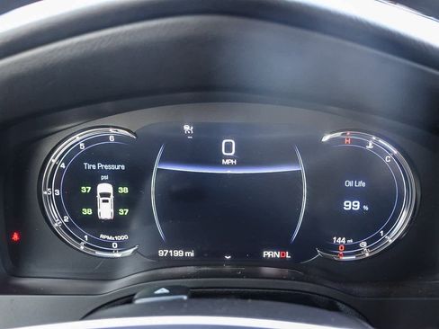 Used 2017 Cadillac Escalade ESV Premium Luxury image 16