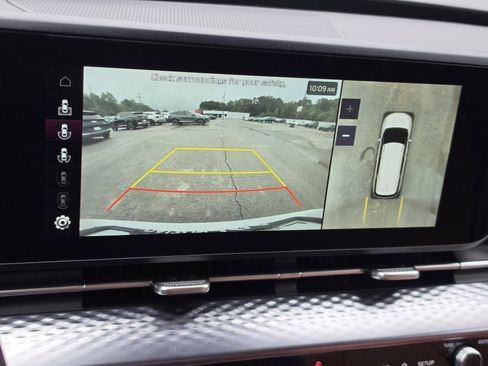 Used 2024 Kia Carnival SX Prestige FWD image 24