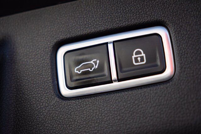 Used 2023 Kia Sorento SX Prestige AWD/4WD image 24