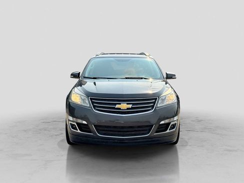 Used 2017 Chevrolet Traverse LT FWD image 9