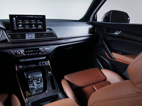 Certified 2023 Audi Q5 e Premium Plus w/ Premium Plus Package image 17