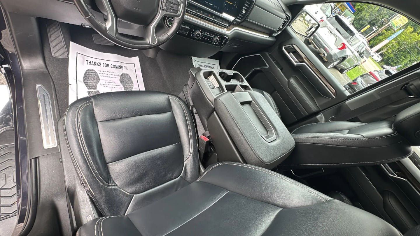 Used 2022 Chevrolet Silverado 1500 RST AWD/4WD image 10