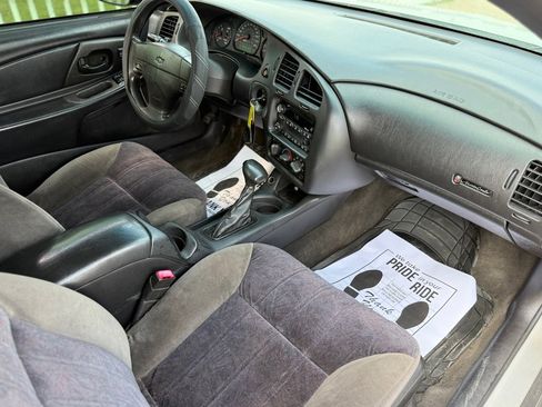 Used 2001 Chevrolet Monte Carlo LS image 13
