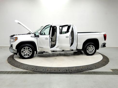 Used 2022 GMC Sierra 1500 SLT w/ SLT Premium Package image 12