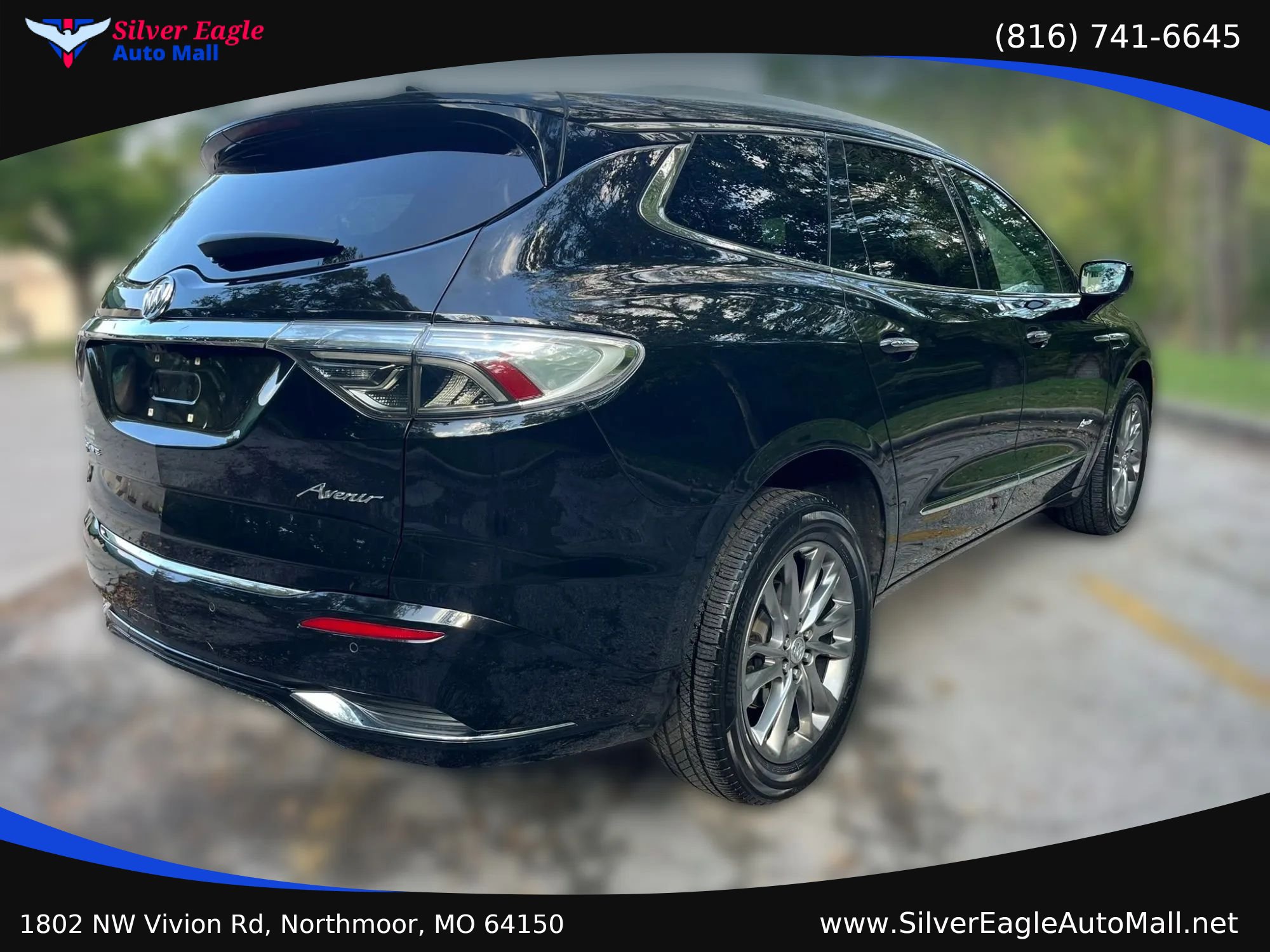 Used 2023 Buick Enclave Avenir w/ Avenir Technology Package AWD/4WD image 5
