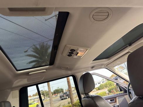 Used 2016 Land Rover LR4 HSE LUX image 10