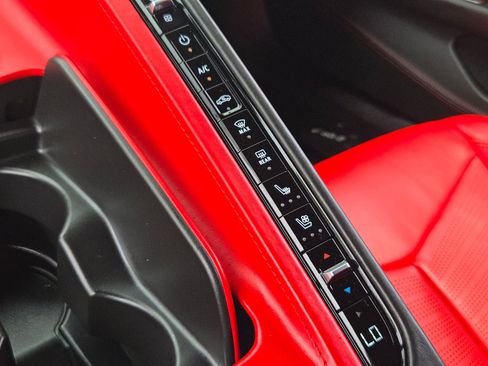 Used 2022 Chevrolet Corvette Stingray Premium Cpe w/ 3LT RWD image 16