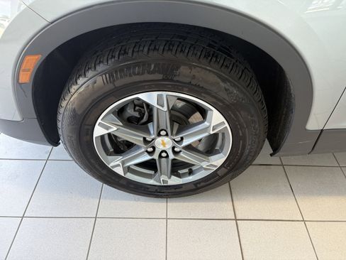 Used 2024 Chevrolet Blazer LT w/ Convenience Package FWD image 8
