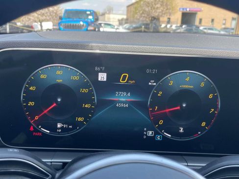 Used 2023 Mercedes-Benz GLE 350 4MATIC image 25