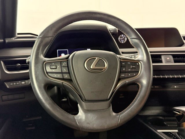Used 2022 Lexus UX 200 FWD image 22
